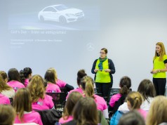 Lányokat toboroz duális képzésére a Mercedes-Benz Gyár
