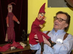 Szervusztok, pajtikák! – Kiállítással emlékeznek Kemény Henrik bábművészre Salgótarjánban