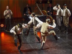 A Nemzeti Filharmonikusok és a Fölszállott a páva résztvevői léptek fel a Müpában