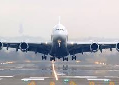 Niki Lauda visszatér a légiiparba