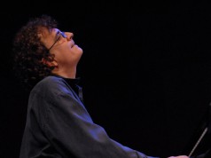 Jazz Showcase – A Laszlo Gardony Trio koncertje a nyitónapon