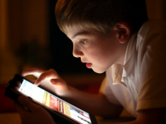 SZÜLŐK ISKOLÁJA: Hírös Agóra – Ifjúsági Otthon