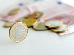 Devizapiac – Vegyesen alakult a forint árfolyama