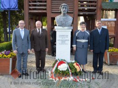 Kecel születésnapot ünnepel