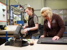 Tízből nyolc német cég újra beruházna nálunk