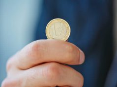 8 százalékkal nőttek a nettó bérek