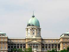 Több mint 200 írásmű érkezett a Nemzeti Galéria irodalmi pályázatára