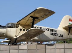 Liget Budapest – Leemelték az An-2-es repülőgépet a Közlekedési Múzeum tetejéről