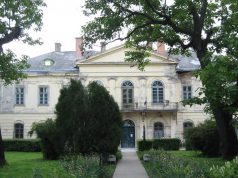 Átadták a teljesen felújított perkátai Győry-kastélyt