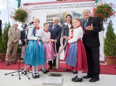 LETETTÉK AZ ÚJ IZSÁKI ISKOLA ALAPKÖVÉT