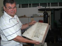 A könyvkötés Gyémántdíjas mestere – Interjú Tarapcsik Sándorral