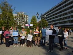 A Quaestor ügy károsultjai tüntettek a Főtéren
