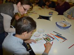 Autizmussal élő diákok rajzoltak a Wojtyla Házban