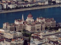 Először rendeznek hivatalos Duna-átúszást Budapesten