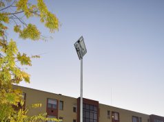 Kültéri napelemes lámpák átadása