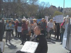 Ismét tüntettek a Quaestor-károsultak