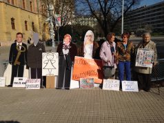 Újabb QUAESTOR- tüntetés a Városházánál