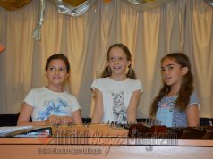 Waldorf Iskolás diákok szórakoztatták a Wojtyla Ház vendégeit