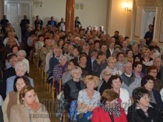 Újabb Quaestor tüntetés, ezúttal a Fidesz országjárásának kecskeméti állomásán