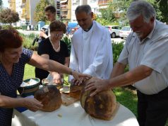 A „szegények kenyerét” ünnepelte a Wojtyla Ház sorsközössége