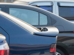 Elkezdődött a szülői parkoló bérletek kiadása