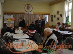 Dóbiás Péter zenetanár, zeneszerző előadása a Wojtyla Házban