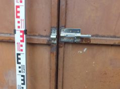 SAJÁT ROKONÁT IS MEGLOPTA