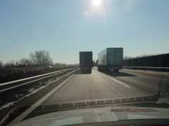 AZ AUTÓPÁLYÁN ELLENŐRIZTEK