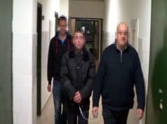 AZ UTCÁN TÁMADTÁK MEG