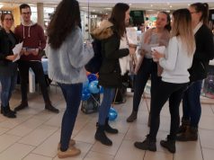 KÖZÉPISKOLÁS ÖNKÉNTESEK SEGÍTIK A RENDŐRÖKET