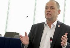 2018-BAN IS TUDÓSÍTUNK STRASBOURGBÓL– INTERJÚ SZANYI TIBORRAL