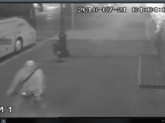 KERESSÜK A KÉPEN LÁTHATÓ FÉRFIT