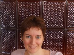 M E G H Í V Ó – NŐI ARCOK, NŐI ÉLETHELYZETEK