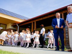 ÓVODAÁTADÓ ÜNNEPSÉG KEREKEGYHÁZÁN.