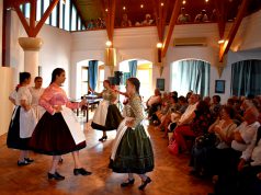 Nagy mulatság és teltház a Csipkeházban