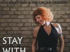 Az idei Jazzfőváros felejthetetlen hangulatú szombatjának éjszakáján lépett a színpadra Miss Mikey May & The Organ Grinders – és sokakat meg is táncoltattak elsöprő erejű zenéjükkel.