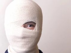 GÉZZEL ÁLCÁZTA MAGÁT A GYANÚSÍTOTT