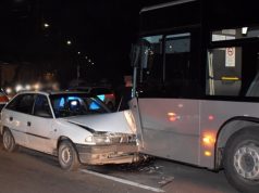 ITTASAN VEZETETT, NEKIÜTKÖZÖTT EGY BUSZNAK