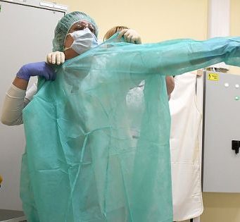 Koronavírus – Átlépte a 11 ezret a nagy-britanniai halálos áldozatok száma