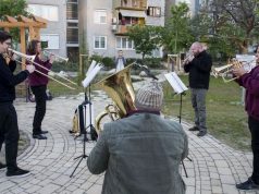Folytatódnak a meglepetésszerenádok – új helyszínekre is eljut a térzene!