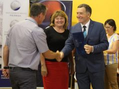 A MEGYE KIVÁLÓSÁGAIT DÍJAZTÁK