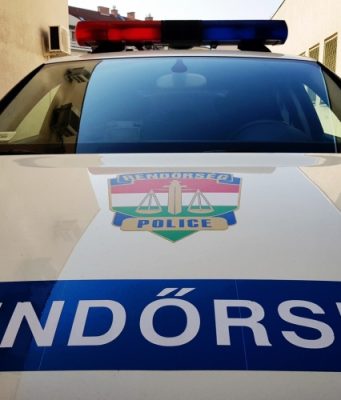 FOKOZOTTAN ELLENŐRIZTEK A RENDŐRÖK
