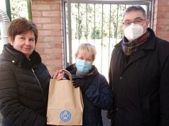 Szemüvegeket ajándékozott a Kecskeméti Szent László Lions Club