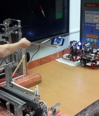 Világbajnoki ezüstérmes a Bányais robotika csapat