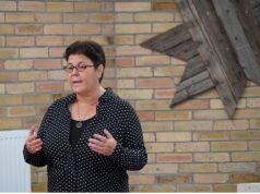 PRO CARITATE DÍJAT KAPOTT A BAJAI CÉDRUS IGAZGATÓNŐJE