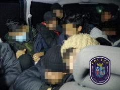 KÉT AUTÓ, KÉT ÜZBÉG EMBERCSEMPÉSZ ÉS KÉT TUCAT HATÁRSÉRTŐ