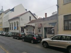 Még a balatoni ingatlanpiacon is elbizonytalanodtak a vevők – de a drágulás nem állt meg