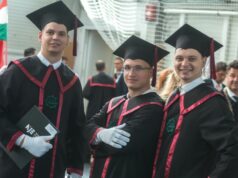 DIPLOMAÁTADÓ ÜNNEPSÉG A NEUMANN JÁNOS EGYETEMEN