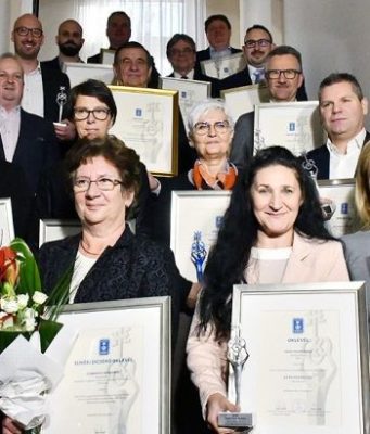 ÁTADTÁK A KAMARAI DÍJAKAT