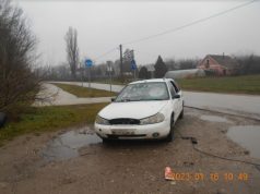 A Városrendészet elszállította a roncsautókat a 445-ös főút mellől